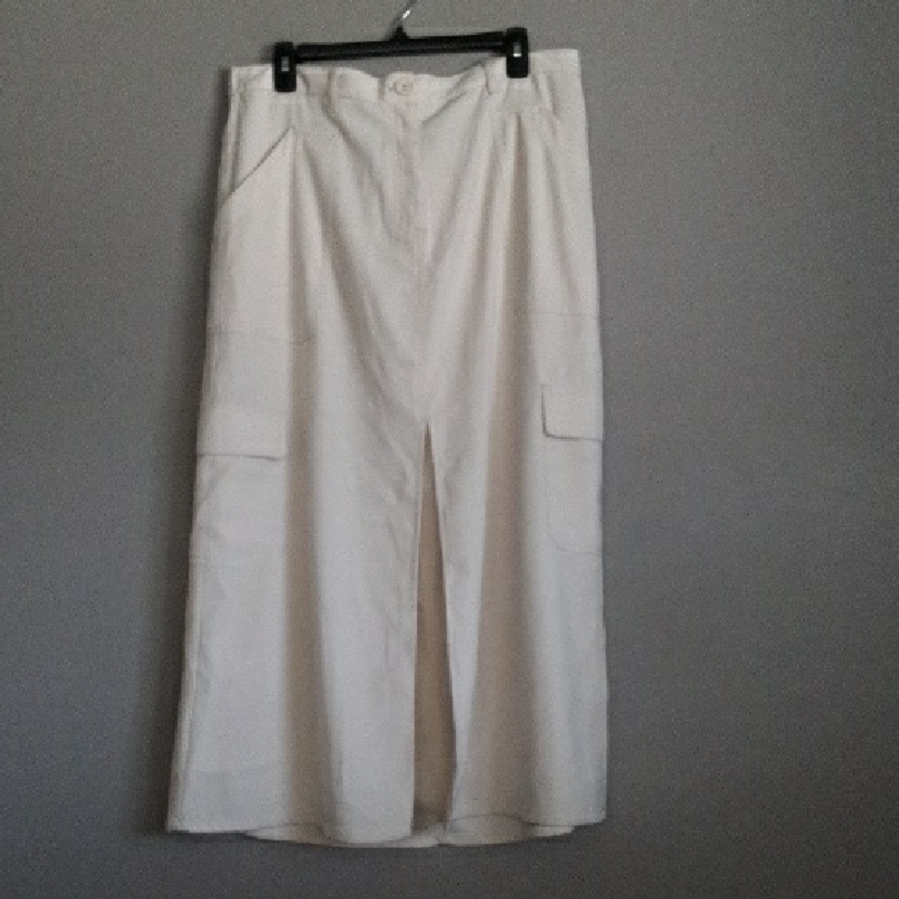 Max Studio Cream Maxi Cargo Skirt with Front Split